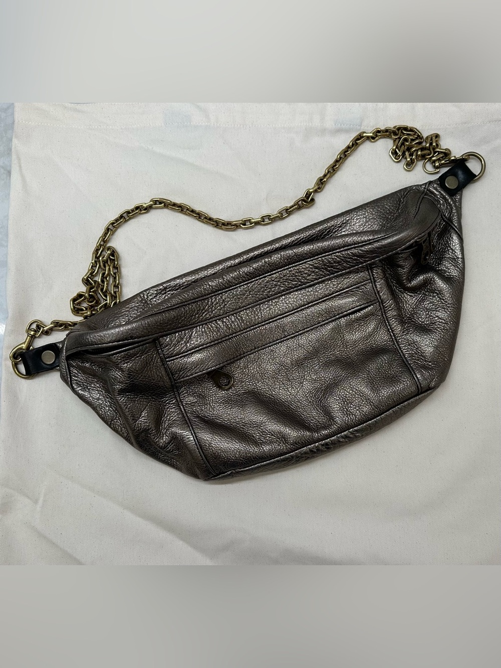 EUC Parker Thatch Cross your Heart Sling Leather Bag in Gunmetal. - Picture 2 of 15